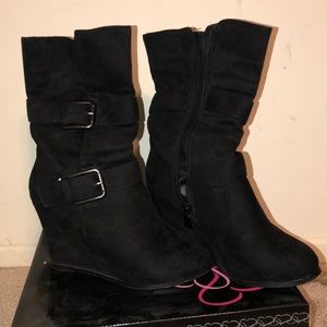 Wedge black heel